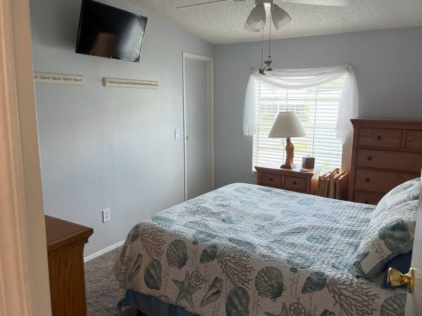 2408 Crooked Stick Drive a Winter Haven, FL Mobile or Manufactured Home for Sale